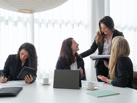 香港強(qiáng)積金每月繳納？真相與誤區(qū)解析