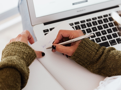 海外公司賬戶被關(guān)閉怎么辦？2025年最新解決方案匯總