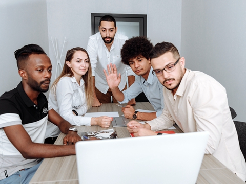 黑山移民條件：購房與居住時間要求解讀